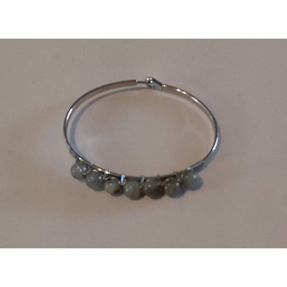 New~Kinsley Armelle Silver Haze Genuine Labradorite Bead Cuff Bracelet - Picture 4 of 4